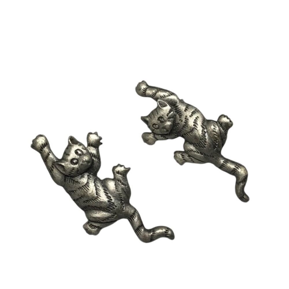 Vintage Climbing Cats Stud Earrings signed J.J. (Jonette Jewelry Company)
